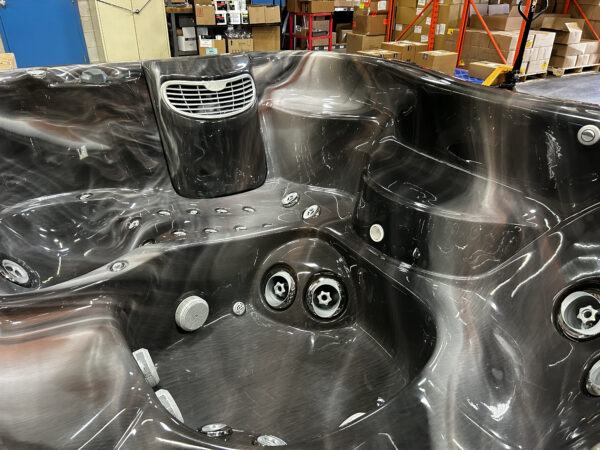 Jacuzzi® J-355™ - UJ100800239 - Image 7