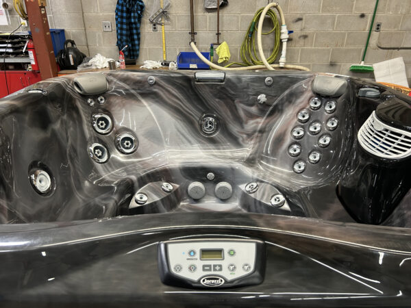 Jacuzzi® J-365™ - UJ100849823 - Image 4