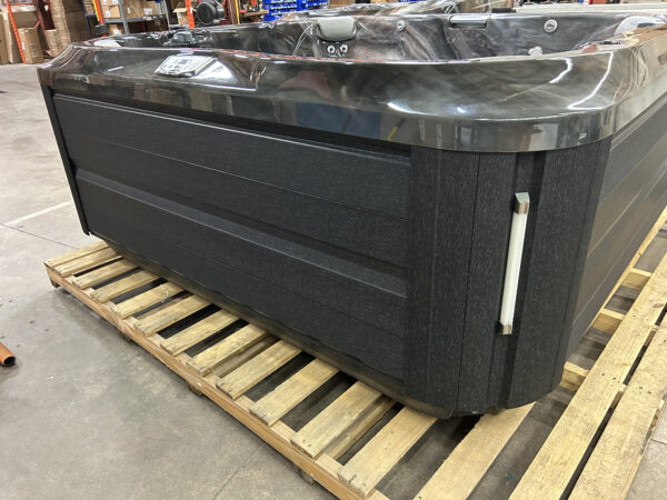 Jacuzzi® J-365™ - UJ100849823 - Image 9