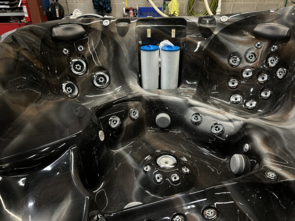 Jacuzzi® J-475™ - UJ100842217 - Image 2