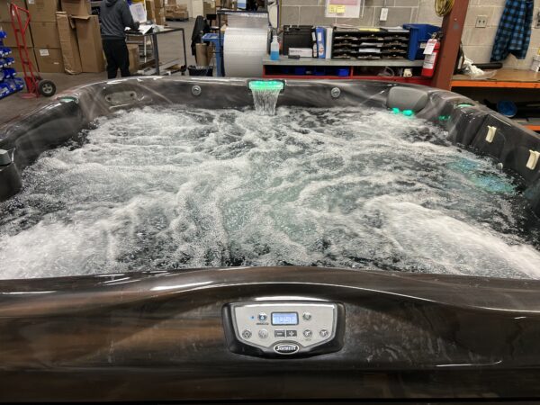 Jacuzzi® J-385™ -UJ100845256 - Image 2