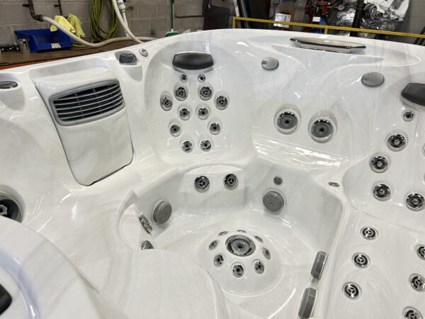 Jacuzzi® J-475™ -  UJ100815440 - Image 3