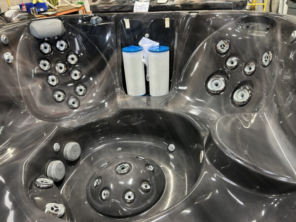 Jacuzzi® J-345™ - UJ100767726 - Image 11