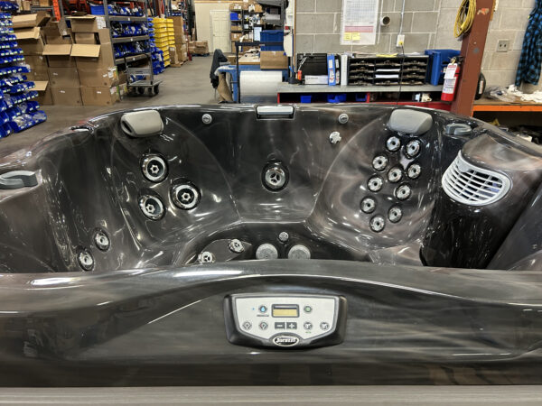 Jacuzzi® J-345™ - UJ100767726 - Image 10