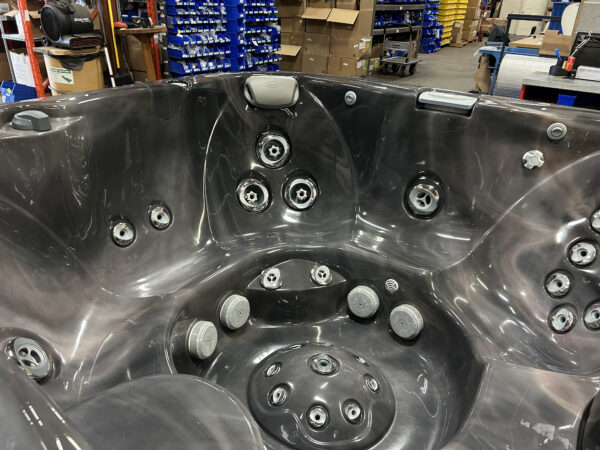 Jacuzzi® J-345™ - UJ100767726 - Image 9