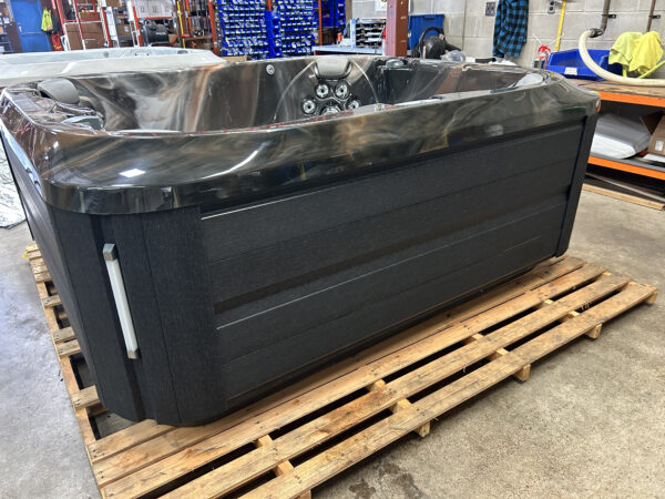 Jacuzzi® J-365™ - UJ100864449 - Image 9