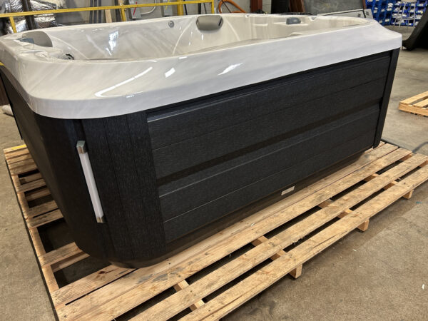 Jacuzzi® J-335™ - UJ100884814 - Image 7