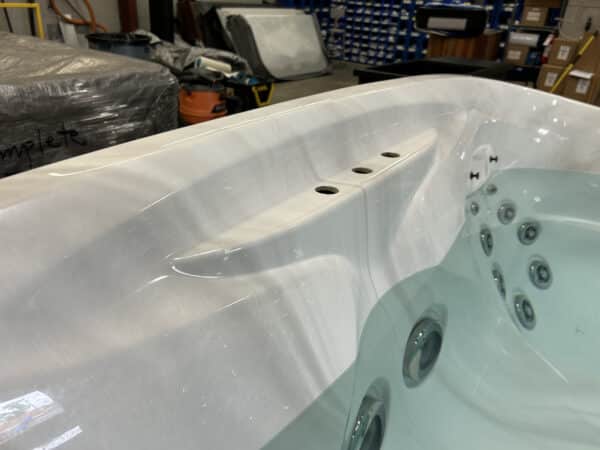 Jacuzzi® J-475™ -  UJ100854004 - Image 2