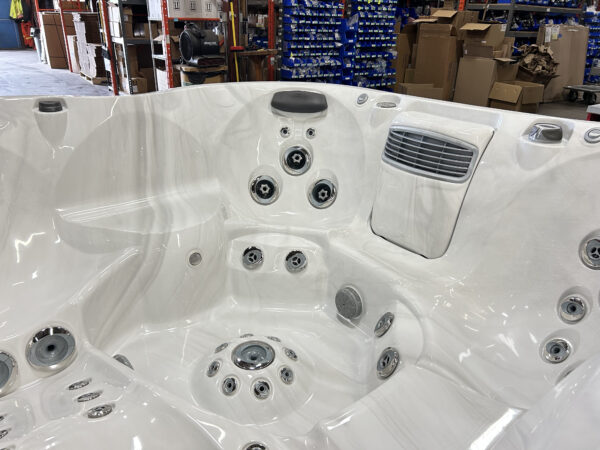 Jacuzzi® J-475™ -  UJ100854004 - Image 8