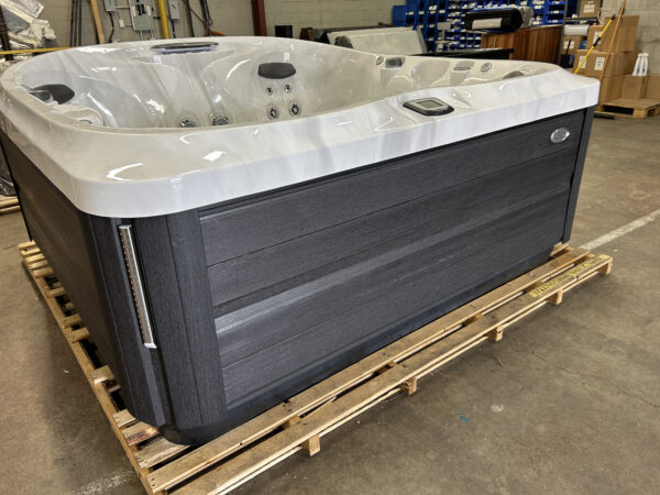 Jacuzzi® J-475™ -  UJ100854004