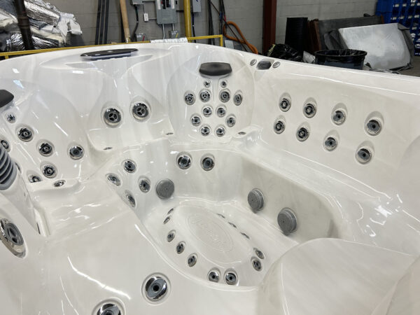 Jacuzzi® J-495™ - UJ100739946 - Image 5