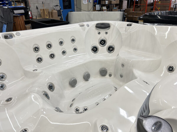 Jacuzzi® J-495™ - UJ100739946 - Image 6