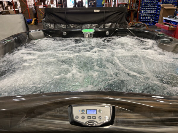 Jacuzzi® J-355™ - UJ100887673 - Image 11