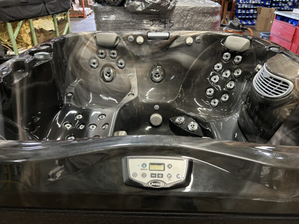 Jacuzzi® J-335™ - UJ100746516 - Image 8