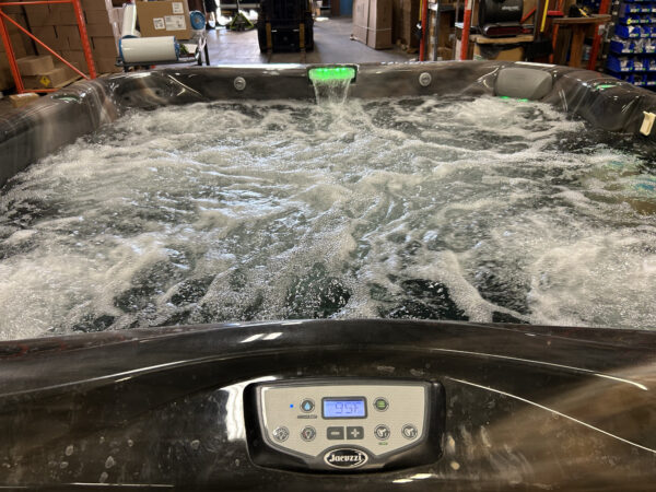 Jacuzzi® J-385™ -UJ100849766 - Image 2
