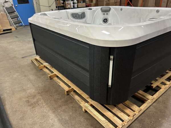 Jacuzzi® J-375™ - UJ100822854 - Image 10
