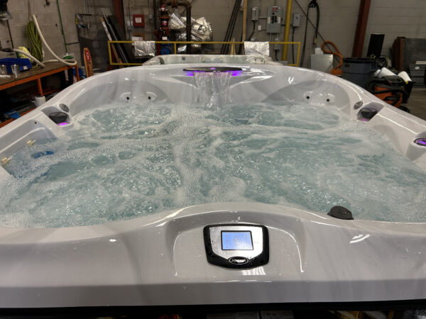 Jacuzzi® J-435™ - UJ100804032 - Image 2