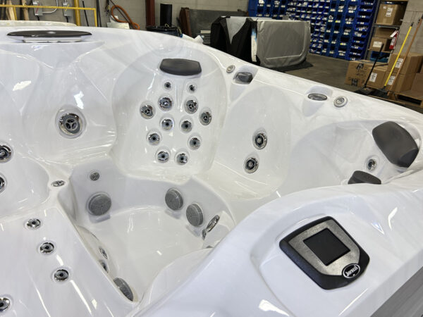 Jacuzzi® J-435™ - UJ100804032 - Image 6