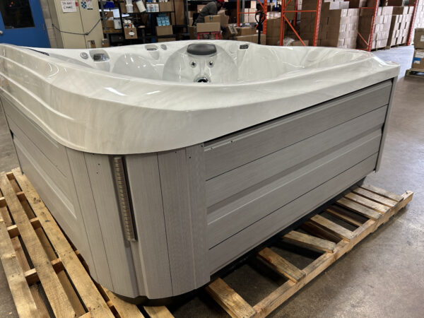 Jacuzzi® J-435™ - UJ100804032 - Image 12