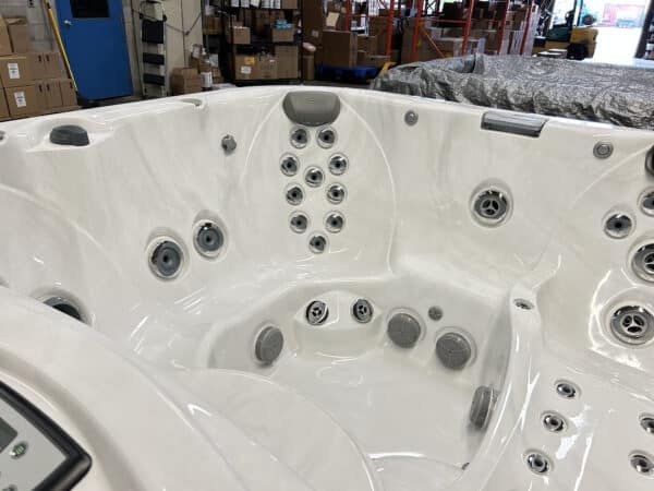 Jacuzzi® J-355™ - UJ100862665 - Image 4