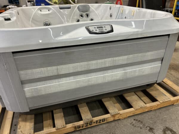 Jacuzzi® J-325™ -UJ100829555 - Image 2