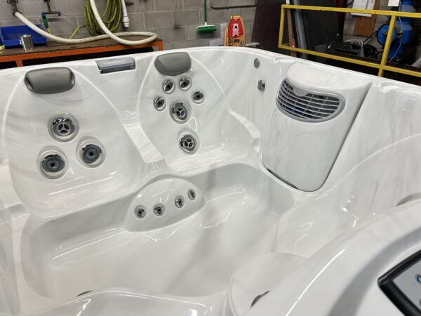 Jacuzzi® J-325™ -UJ100829555 - Image 6