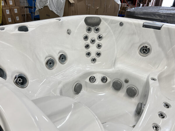Jacuzzi® J-355™ - UJ100862869 - Image 8
