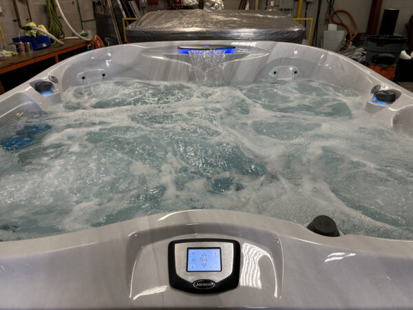Jacuzzi® J-475™ - UJ100858691 - Image 2