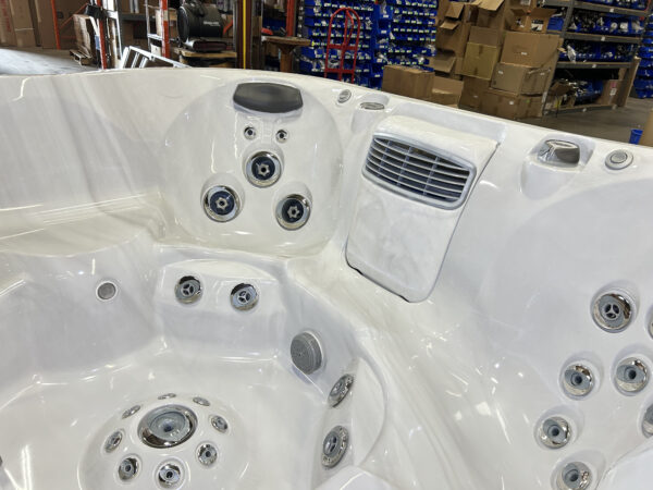 Jacuzzi® J-475™ - UJ100858691 - Image 7