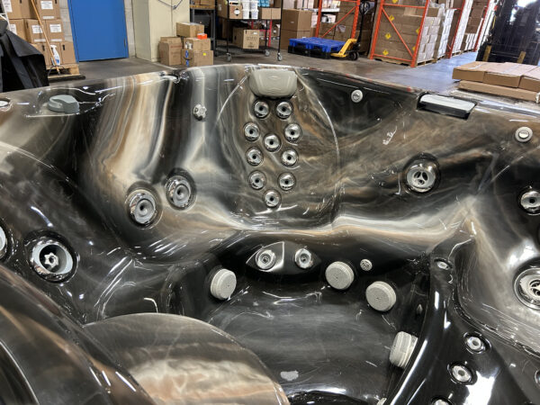 Jacuzzi® J-355™ - UJ100837413 - Image 4