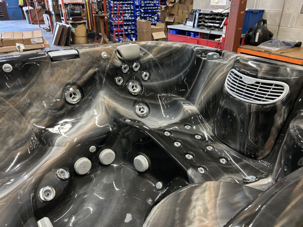 Jacuzzi® J-355™ - UJ100837413 - Image 5
