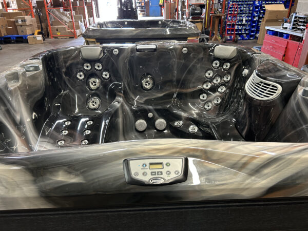 Jacuzzi® J-375™ - UJ100877992 - Image 3
