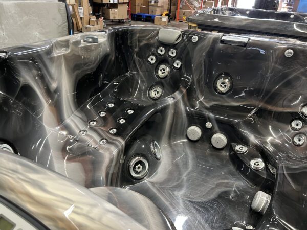 Jacuzzi® J-375™ - UJ100877992 - Image 4