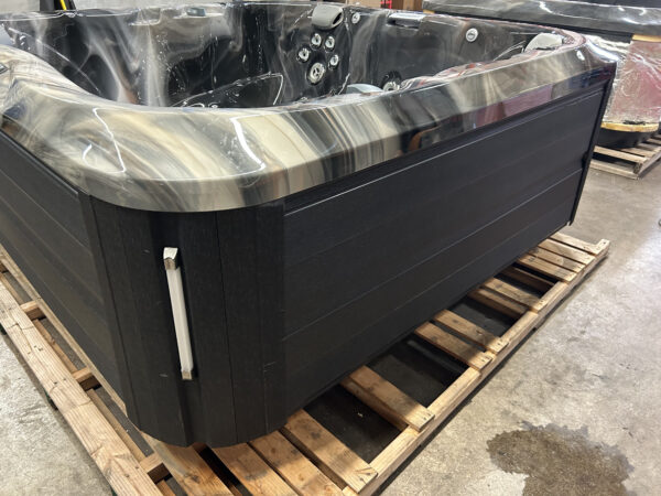 Jacuzzi® J-375™ - UJ100877992 - Image 11