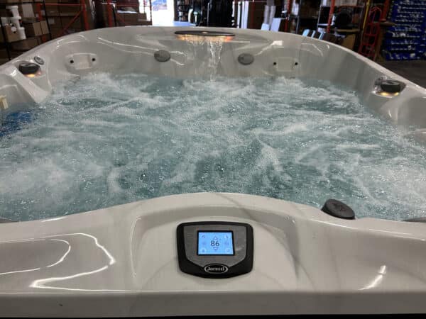 Jacuzzi® J-475™ -  UJ100839667 - Image 2