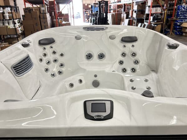 Jacuzzi® J-475™ -  UJ100839667 - Image 3