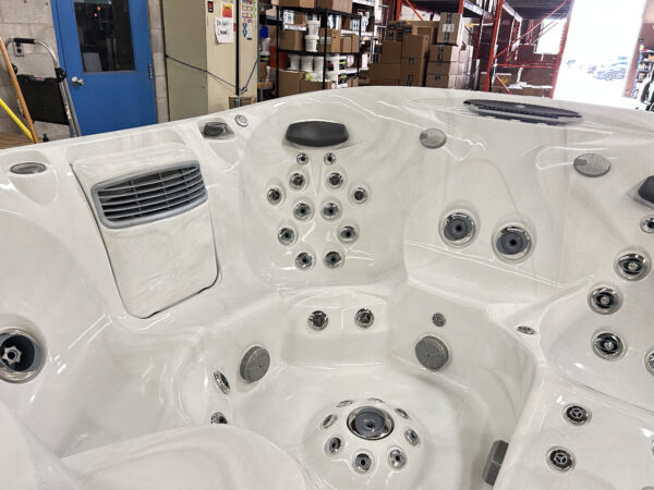 Jacuzzi® J-475™ -  UJ100839667 - Image 4