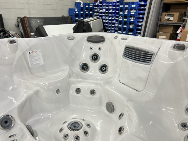 Jacuzzi® J-475™ -  UJ100839667 - Image 7