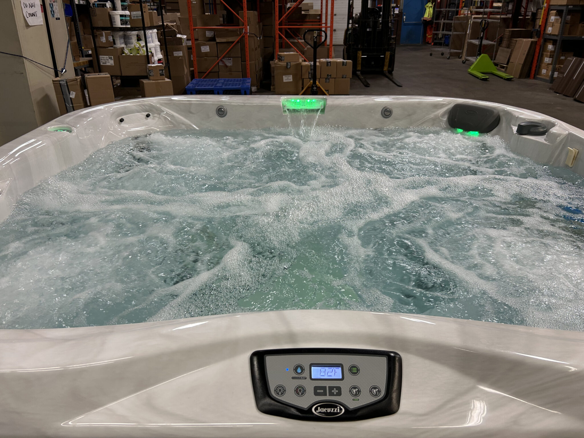 Jacuzzi® J-365™ - UJ100894104 - Image 2