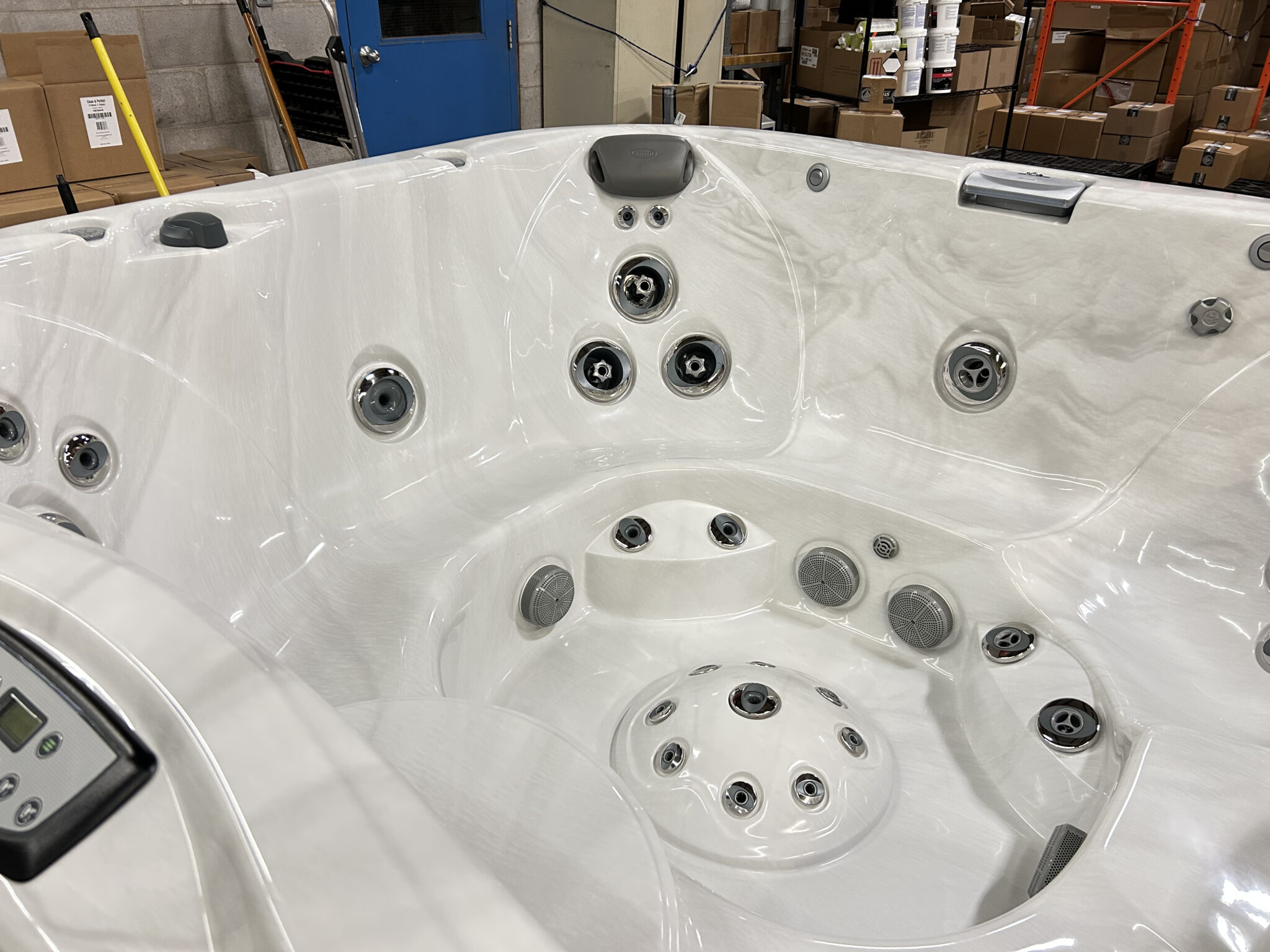 Jacuzzi® J-365™ - UJ100894104 - Image 4