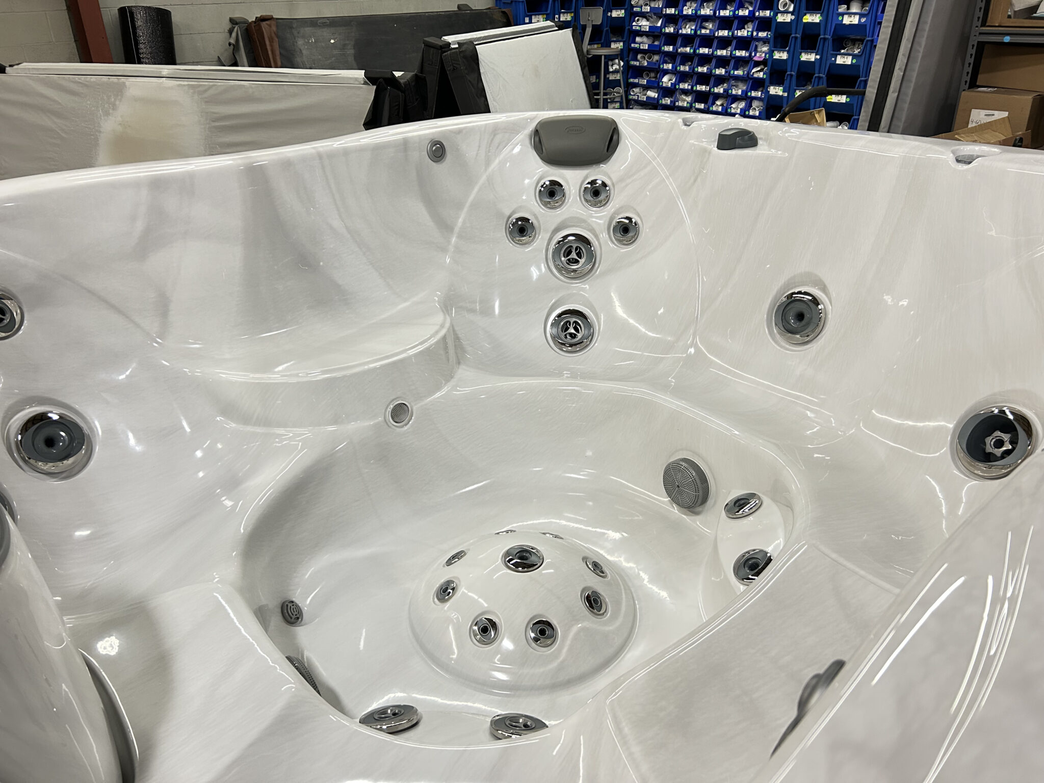 Jacuzzi® J-365™ - UJ100894104 - Image 7
