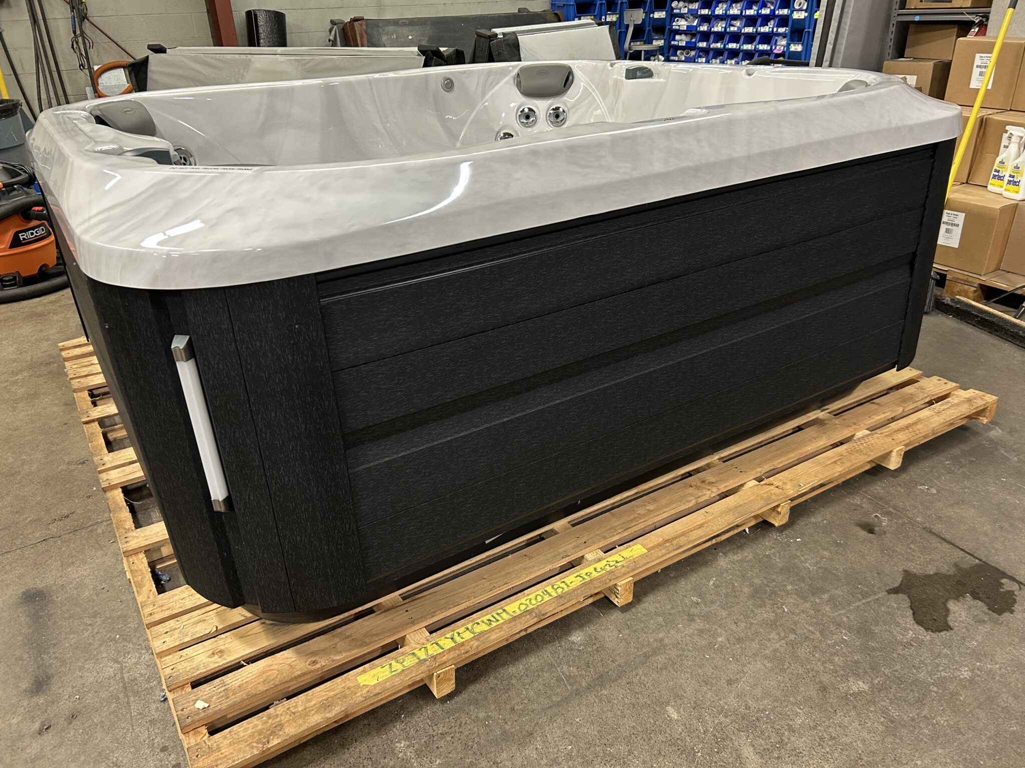 Jacuzzi® J-365™ - UJ100894104 - Image 8