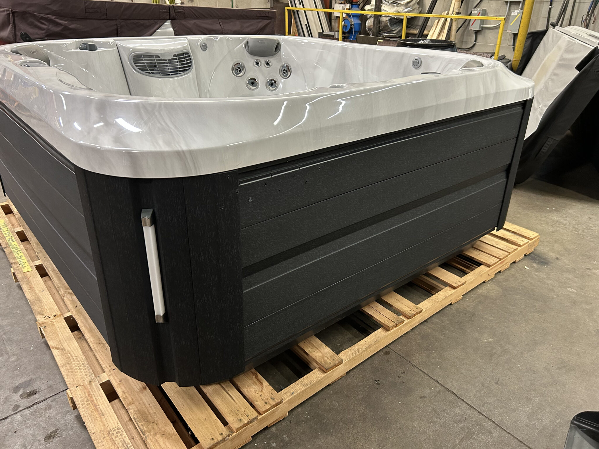 Jacuzzi® J-365™ - UJ100894104 - Image 9