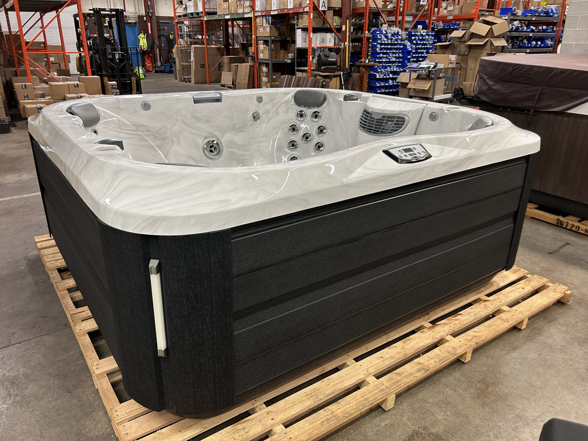 Jacuzzi® J-365™ - UJ100894104