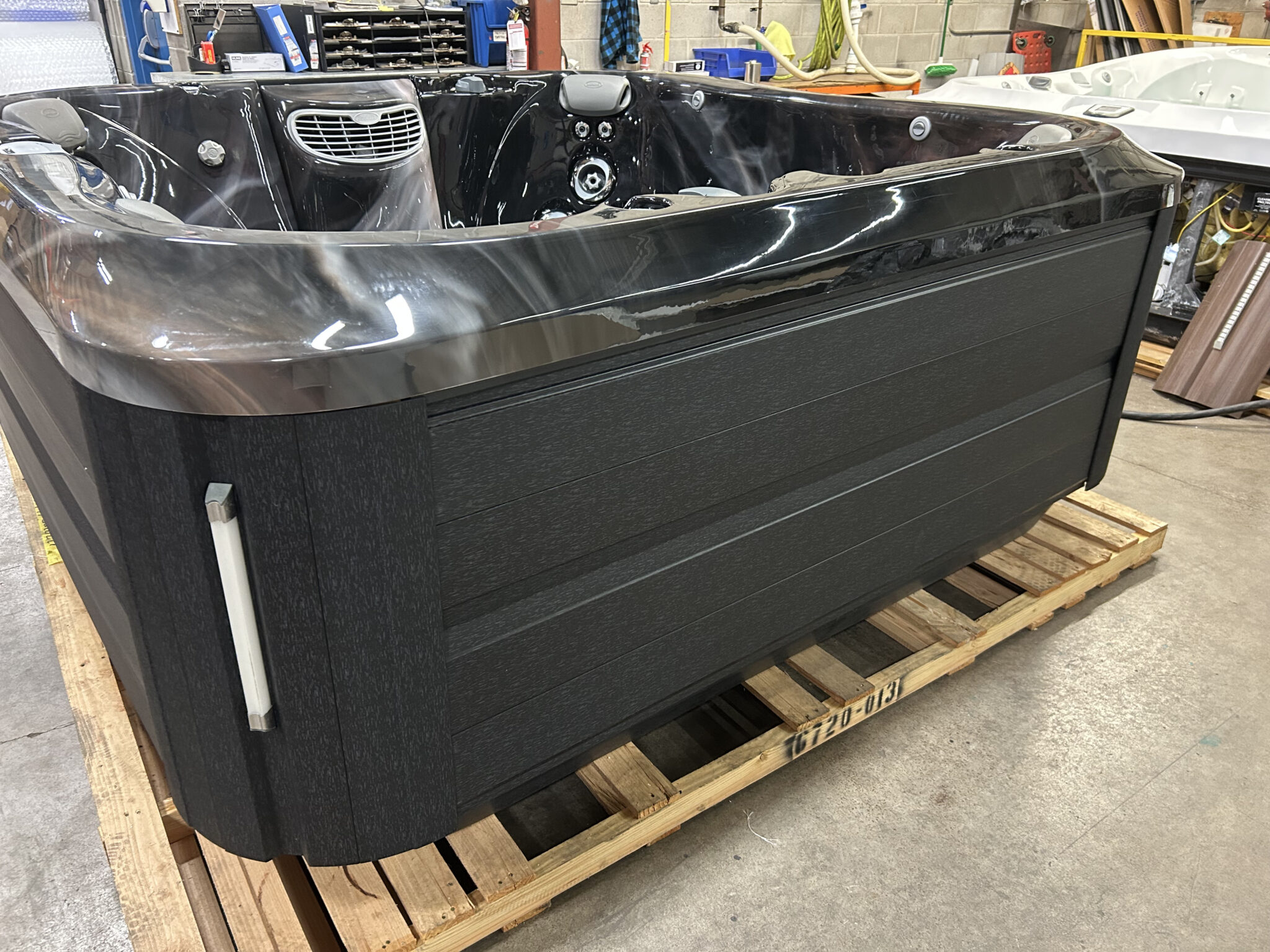 Jacuzzi® J-375™ - UJ100766230 - Image 3