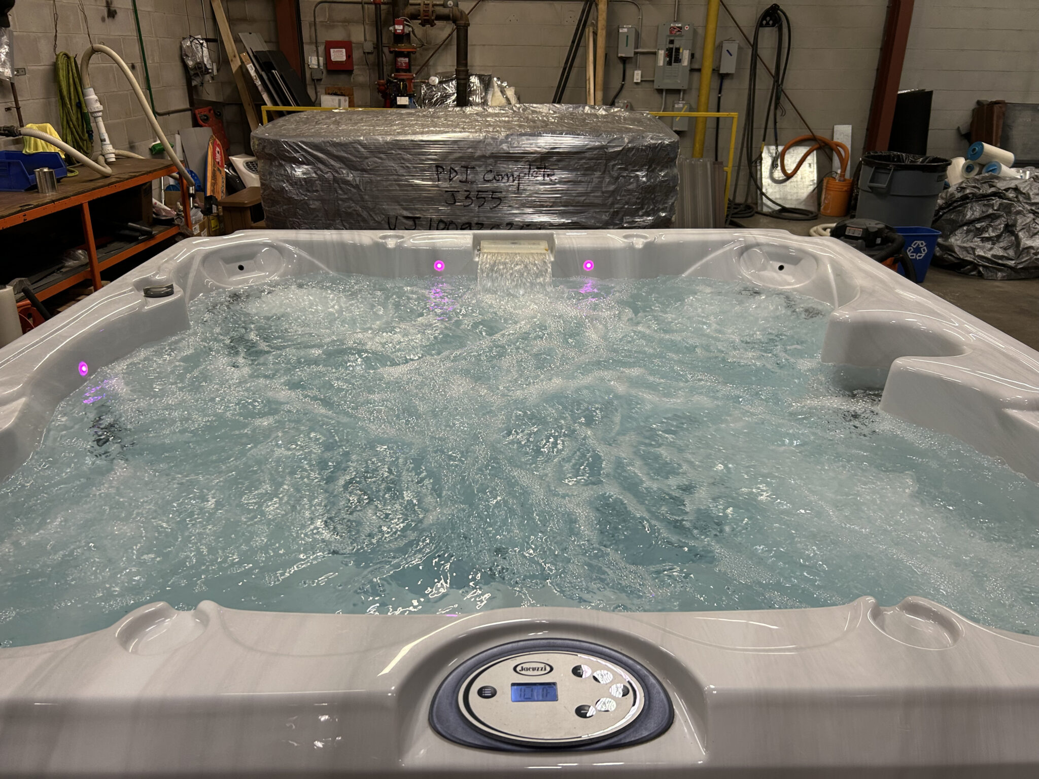 Jacuzzi® J-245™ -UT100807978 - Image 2