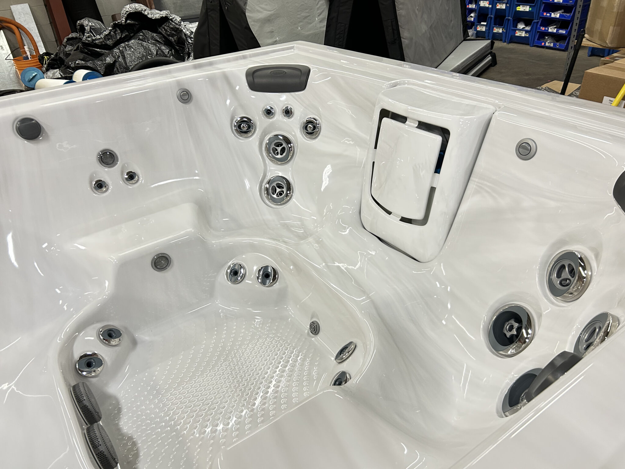Jacuzzi® J-LX™ -UW101012200 - Image 7