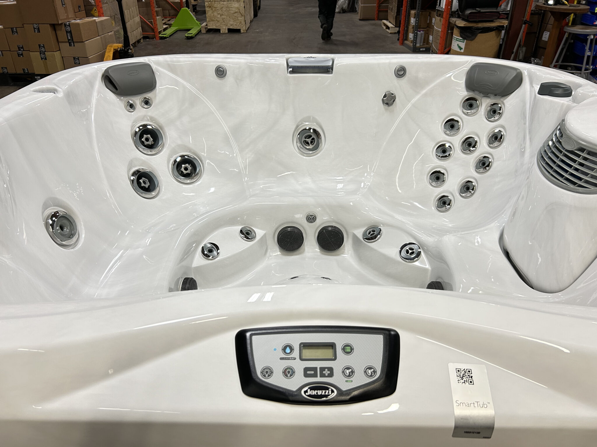 Jacuzzi® J-365™ - UJ100912130 - Image 3