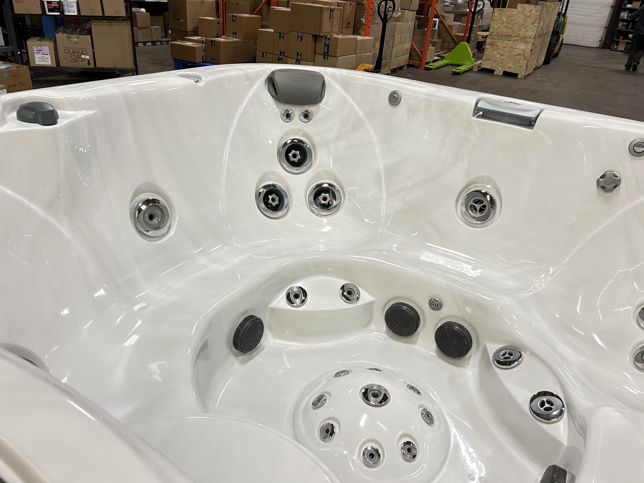 Jacuzzi® J-365™ - UJ100912130 - Image 4