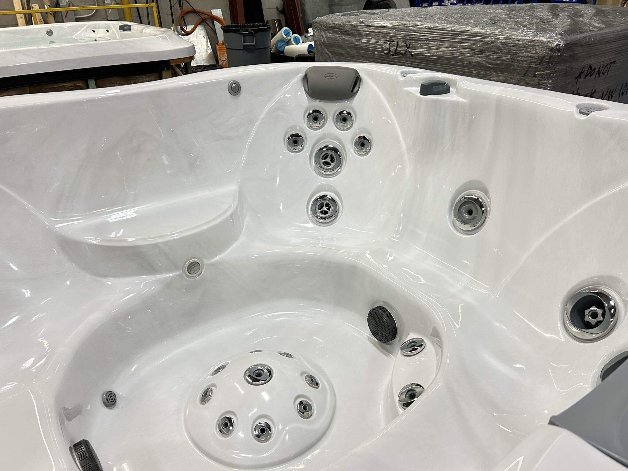 Jacuzzi® J-365™ - UJ100912130 - Image 7